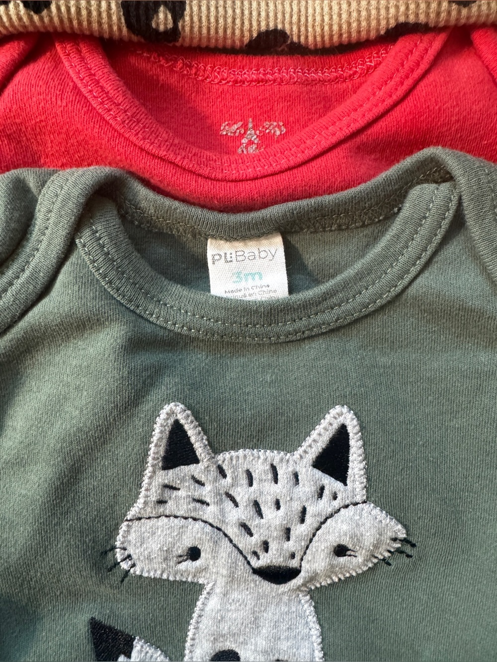 Lot Of 12 Long Sleeve Onesies - Picture 6 of 9